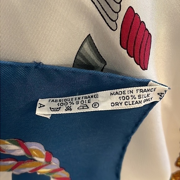 Hermès Blue "La Timbalier" Carré 90 Silk Scarf and Ring Authentic - Picture 9 of 14